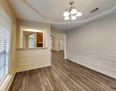 3252 Sugarbush Drive - Photo Thumbnail 8