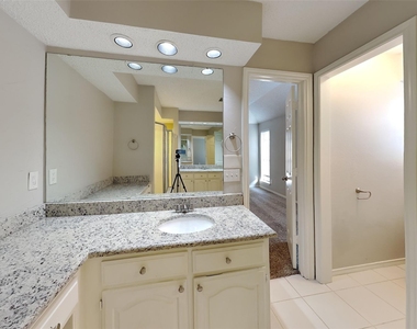 3252 Sugarbush Drive - Photo Thumbnail 11