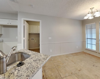 3252 Sugarbush Drive - Photo Thumbnail 7