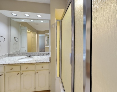 3252 Sugarbush Drive - Photo Thumbnail 12