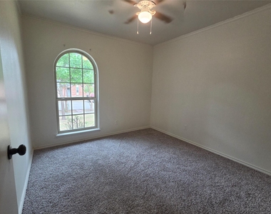 5102 Preston Trail - Photo Thumbnail 15
