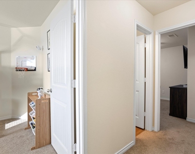 1604 Blue Jay Drive - Photo Thumbnail 26