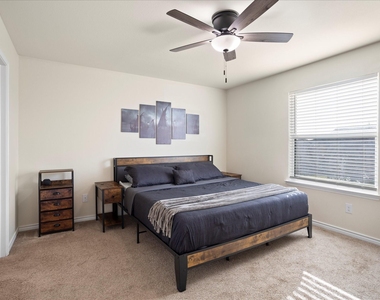 1604 Blue Jay Drive - Photo Thumbnail 16
