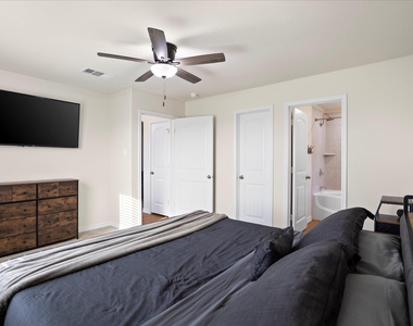 1604 Blue Jay Drive - Photo Thumbnail 17