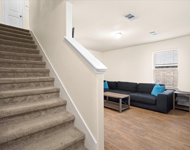 1604 Blue Jay Drive - Photo Thumbnail 20