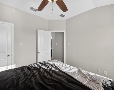 7880 Oxer Drive - Photo Thumbnail 30