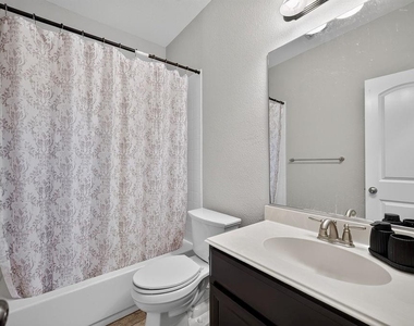 7880 Oxer Drive - Photo Thumbnail 17