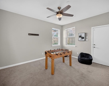 7880 Oxer Drive - Photo Thumbnail 14