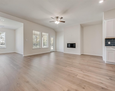 1532 Ruby Jewel Lane - Photo Thumbnail 8