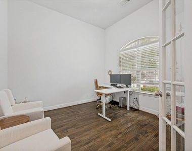 5112 Engleswood Trail - Photo Thumbnail 2