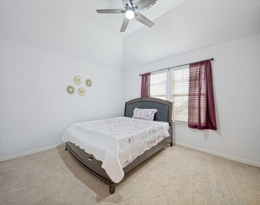 5112 Engleswood Trail - Photo Thumbnail 16