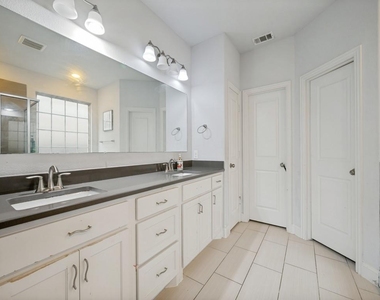 5112 Engleswood Trail - Photo Thumbnail 13