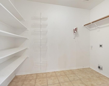 12152 Tacoma Ridge Drive - Photo Thumbnail 8