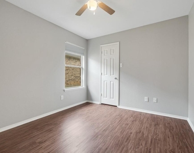 12152 Tacoma Ridge Drive - Photo Thumbnail 19