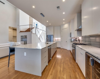 3925 Lively Lane - Photo Thumbnail 5