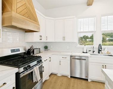 128 Chambers Creek Trail - Photo Thumbnail 9