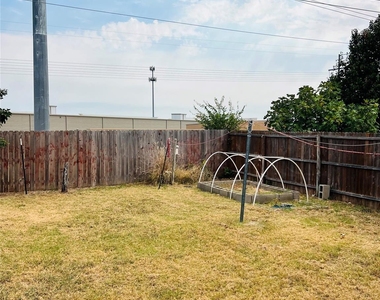 6209 Thoroughbred Trail - Photo Thumbnail 19