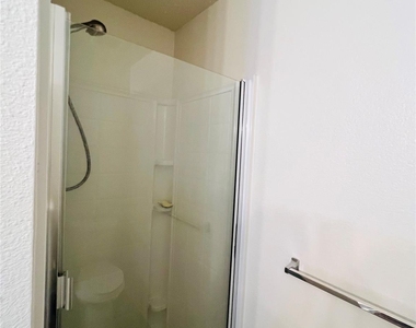 6209 Thoroughbred Trail - Photo Thumbnail 32