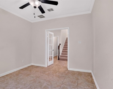 913 Avian Drive - Photo Thumbnail 19