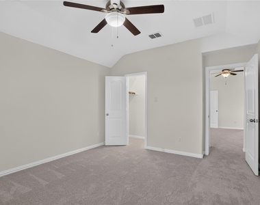913 Avian Drive - Photo Thumbnail 26