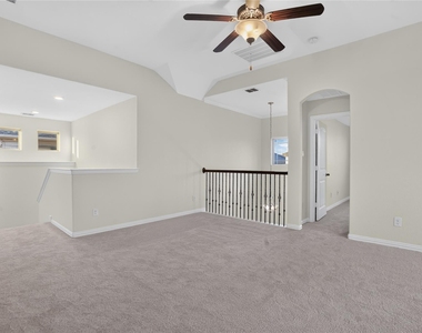 913 Avian Drive - Photo Thumbnail 22