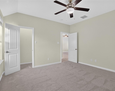 913 Avian Drive - Photo Thumbnail 25