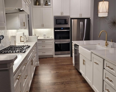 8517 Campbell Drive - Photo Thumbnail 3