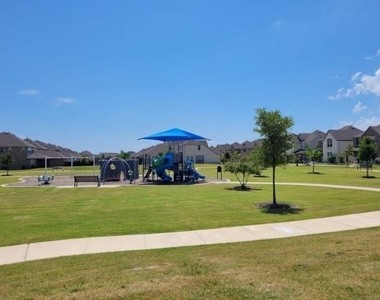 8517 Campbell Drive - Photo Thumbnail 27