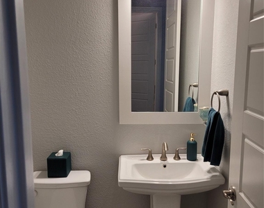 8517 Campbell Drive - Photo Thumbnail 16