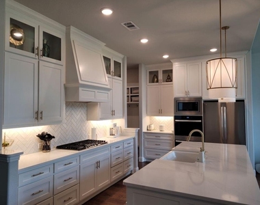 8517 Campbell Drive - Photo Thumbnail 2
