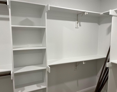 4205 Baccarat Lane - Photo Thumbnail 11