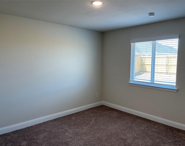 4205 Baccarat Lane - Photo Thumbnail 16