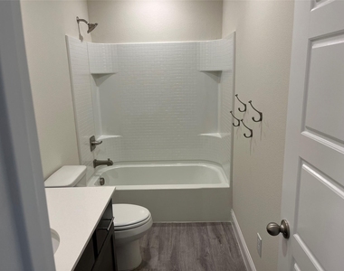 4205 Baccarat Lane - Photo Thumbnail 15