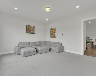 506 Lakeshore Boulevard - Photo Thumbnail 28