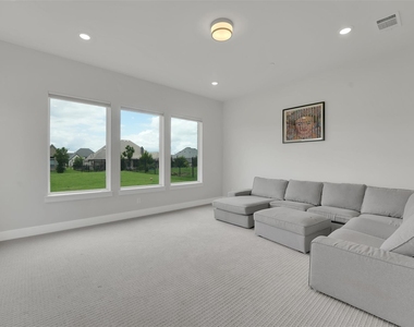 506 Lakeshore Boulevard - Photo Thumbnail 29