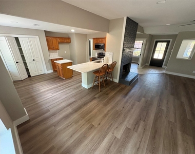 2710 Vistaview Drive - Photo Thumbnail 12