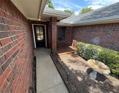 2710 Vistaview Drive - Photo Thumbnail 11