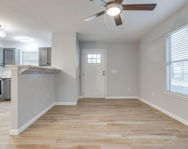 2616 Bomar Avenue - Photo Thumbnail 2