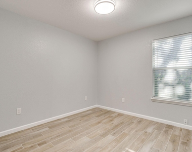 2616 Bomar Avenue - Photo Thumbnail 14