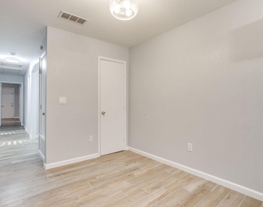 2616 Bomar Avenue - Photo Thumbnail 7