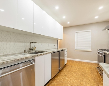 2732 Mateur Street - Photo Thumbnail 10