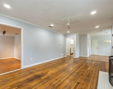 2732 Mateur Street - Photo Thumbnail 5