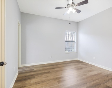 3809 Rock Trail - Photo Thumbnail 6