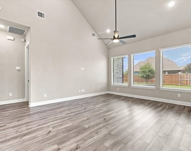 1705 Mcknight Drive - Photo Thumbnail 8