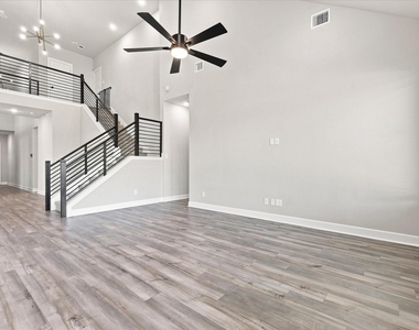 1705 Mcknight Drive - Photo Thumbnail 6