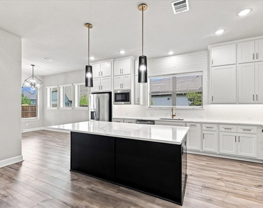 1705 Mcknight Drive - Photo Thumbnail 14