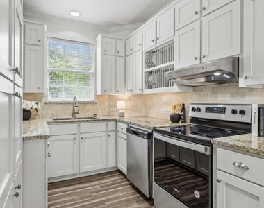 2113 Parkview - Photo Thumbnail 2