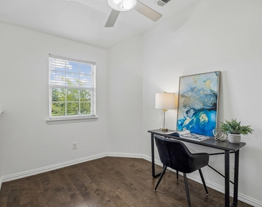 2113 Parkview - Photo Thumbnail 9