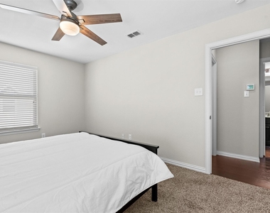 6900 Carrington Lane - Photo Thumbnail 19