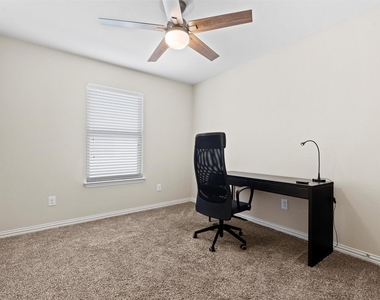 6900 Carrington Lane - Photo Thumbnail 21